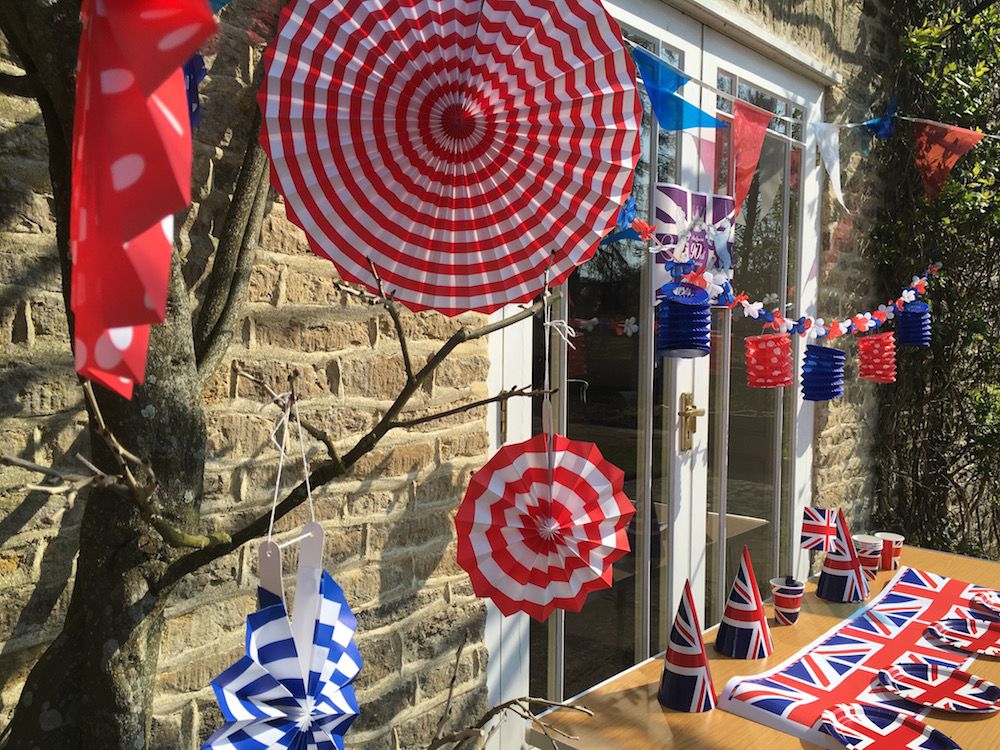 Celebrate The Queen's 90th Birthday | British Street Party or Summer Garden Party Ideas, decorations, crafts & recipes - part 1