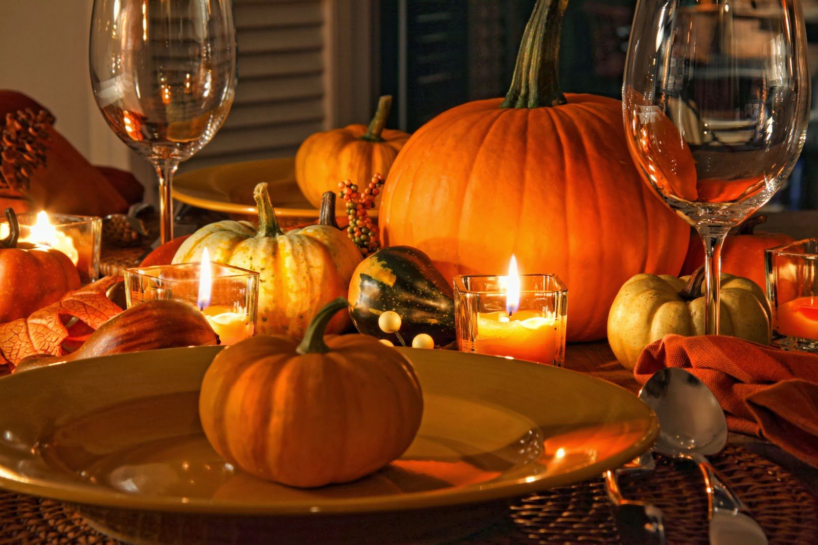 3 WAYS TO DECORATE THE TABLE FOR THANKSGIVING