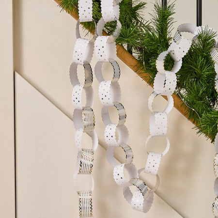 White & Gold Scallop Edge Paper Chains - Pack of 48